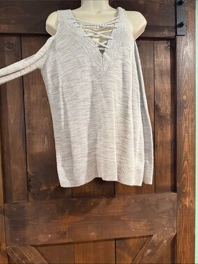 Express Cream Cold-Shoulder Lace-Up V-Neck Sweater